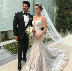 Fahriye Evcen ve Burak Özçivit Evleniyor