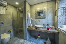 ASSOS DİONYSOS HOTEL-Banyo